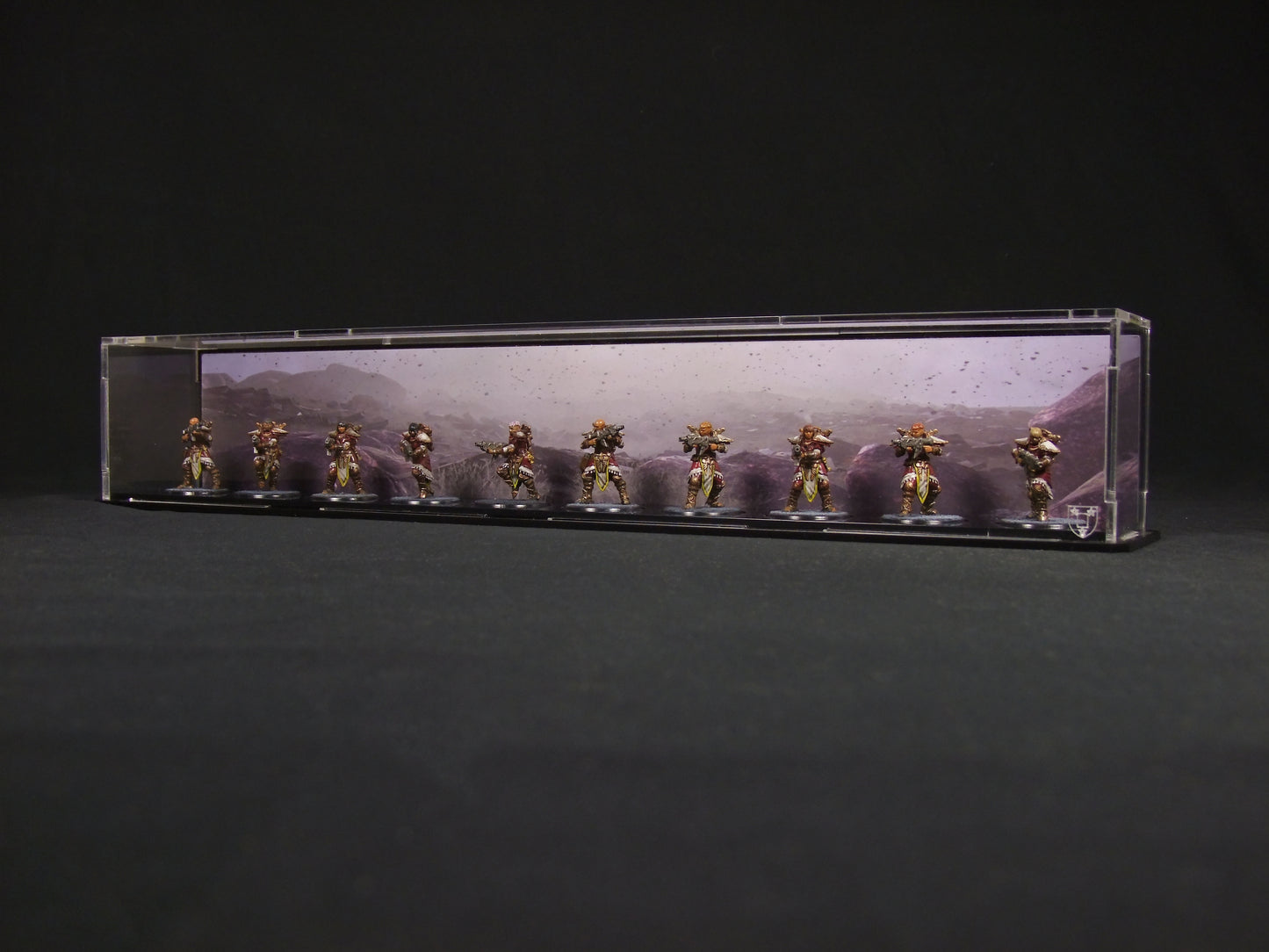 Display case for 10 x 32mm minifigs (Toxic Background)